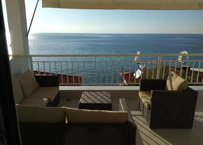 Semesterbostad By The Sea With Great View *