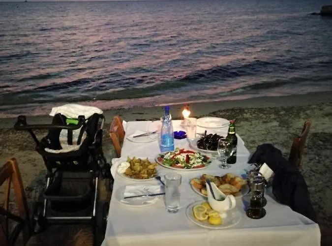 Semesterbostad By The Sea With Great View